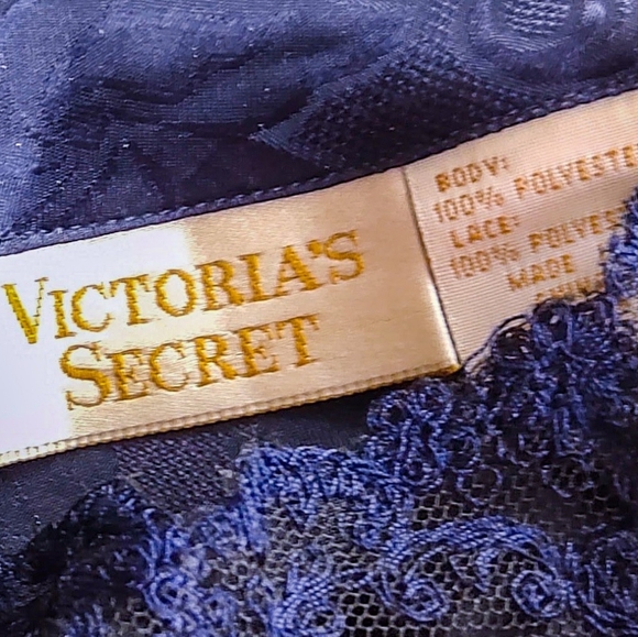 VTG VICTORIA’S SECRET LINGERIE BLUEBERRY LACE /SATIN CHEMISE GOWN , GOLD LABEL - Picture 5 of 6